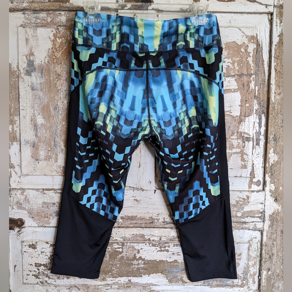 Asics Running Capris - Picture 2 of 5